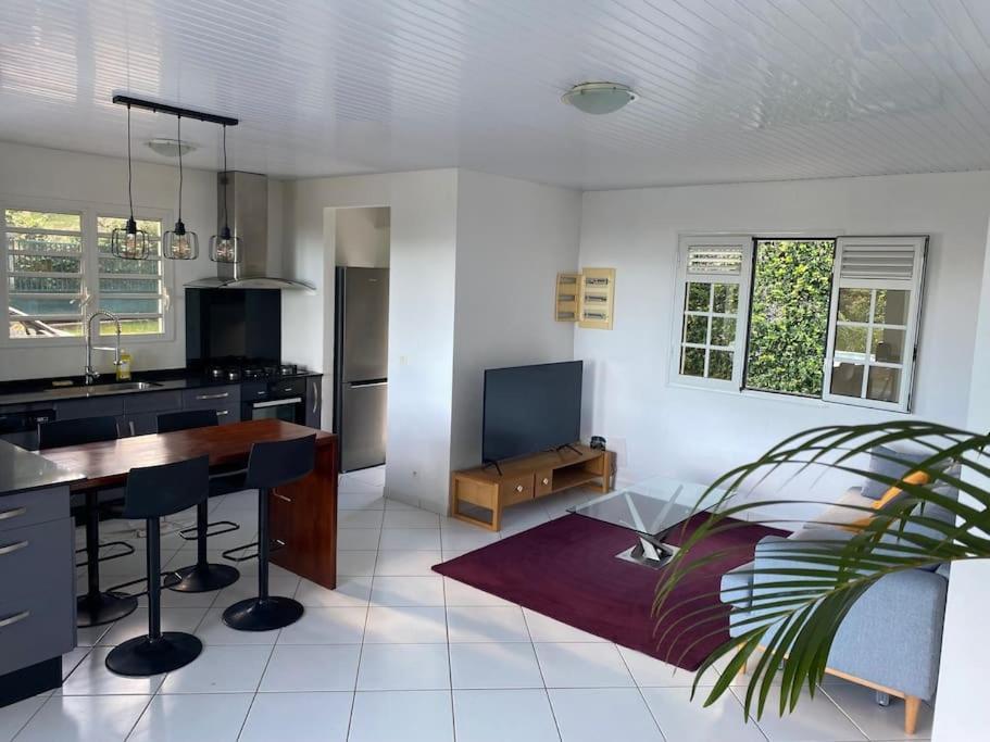 Les Terrasses De Maelle - Jolie Villa F4 Vue Mer Riviere-Salee エクステリア 写真